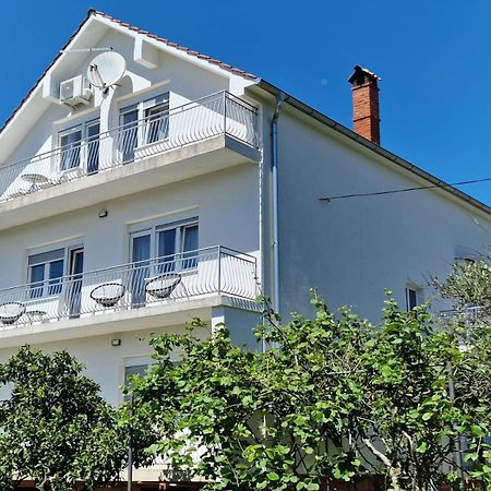Apartmani Zinda Sukosan Ngoại thất bức ảnh