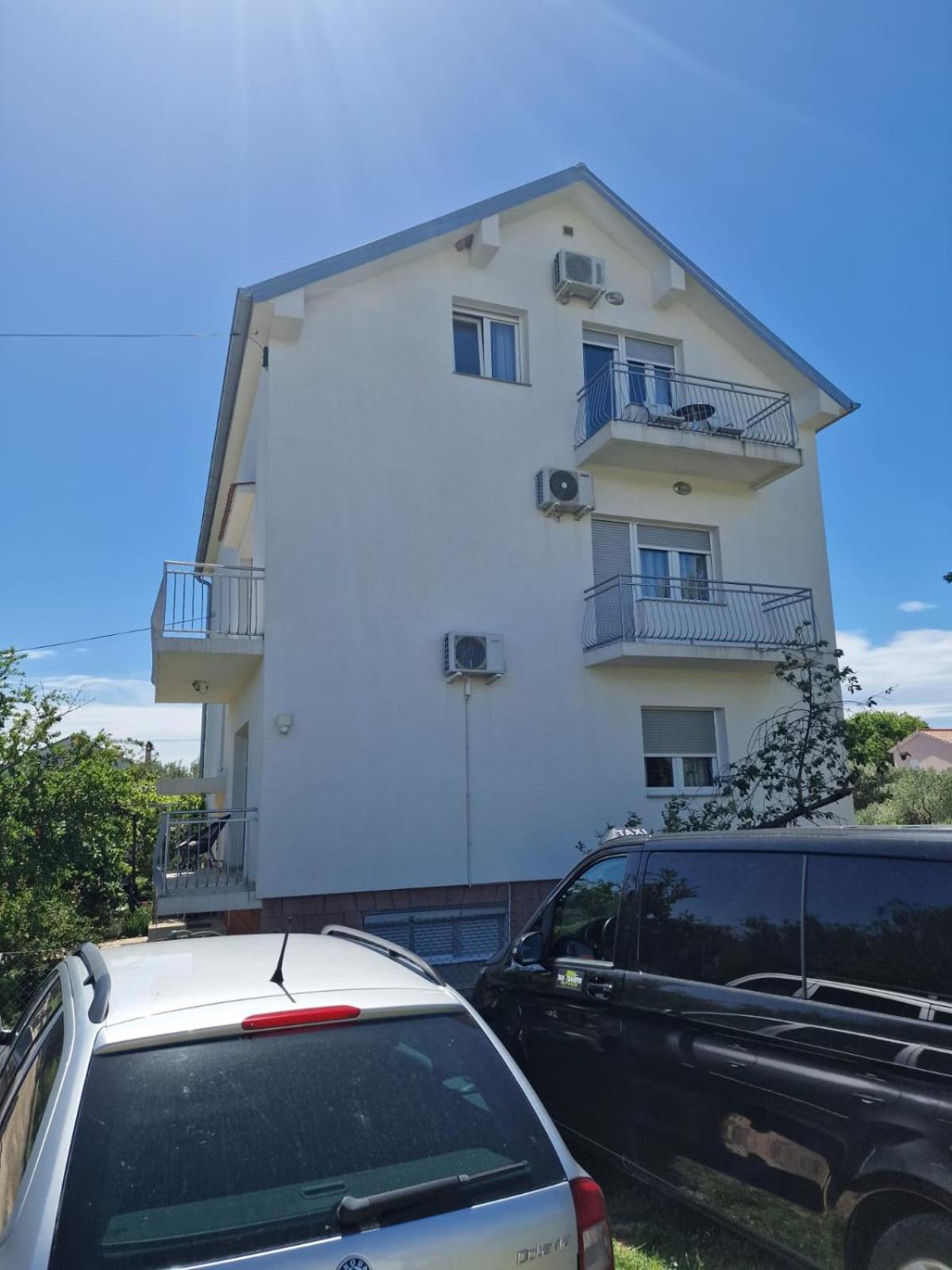 Apartmani Zinda Sukosan Ngoại thất bức ảnh