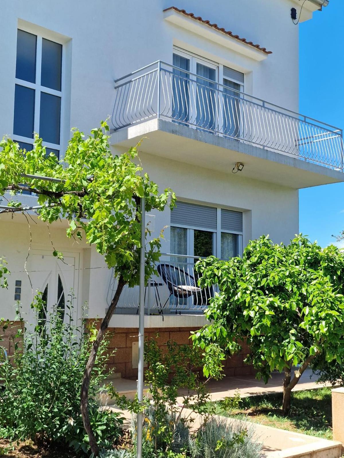 Apartmani Zinda Sukosan Ngoại thất bức ảnh